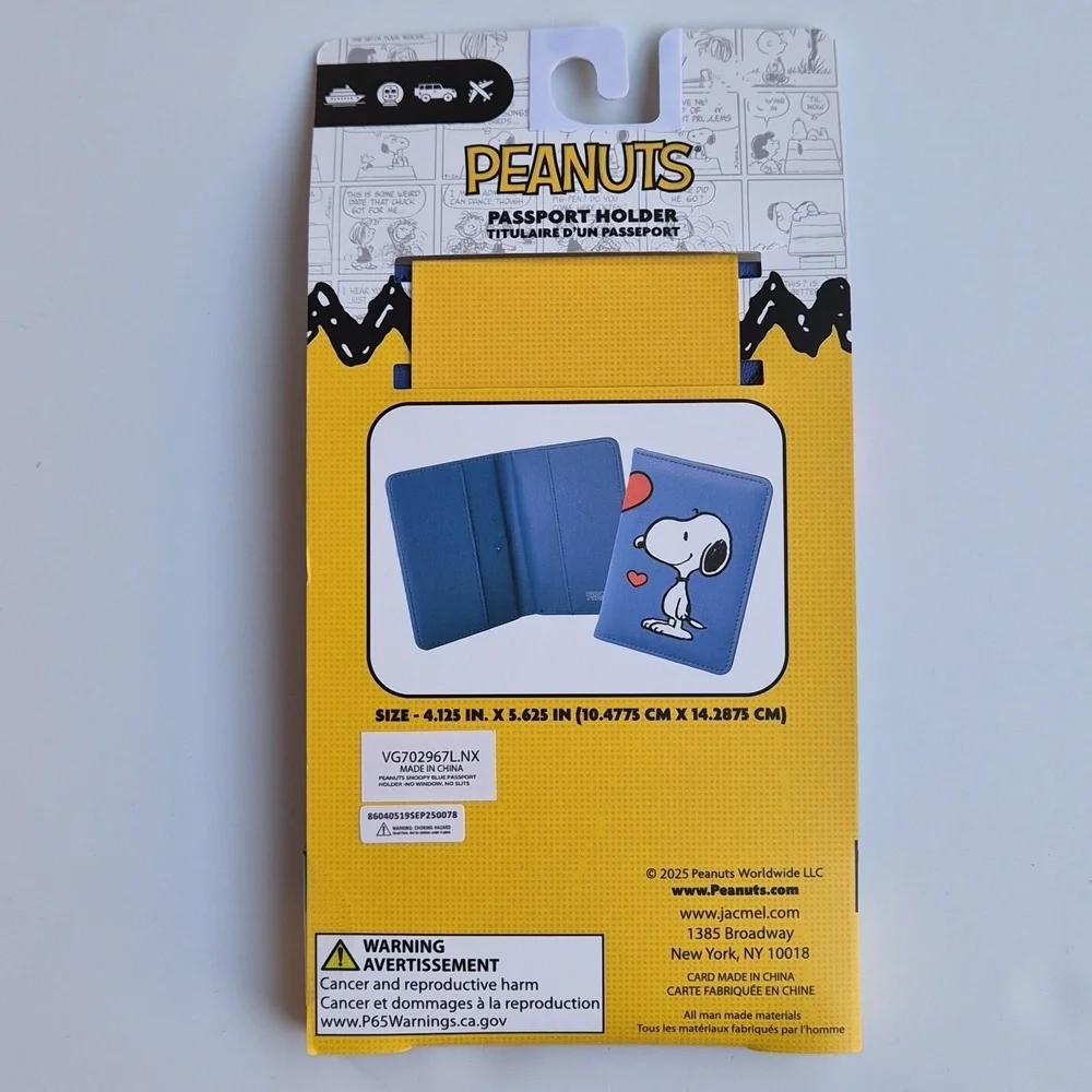 Peanuts Snoopy Blue and Red Passport Cover - Picture 5 of 7